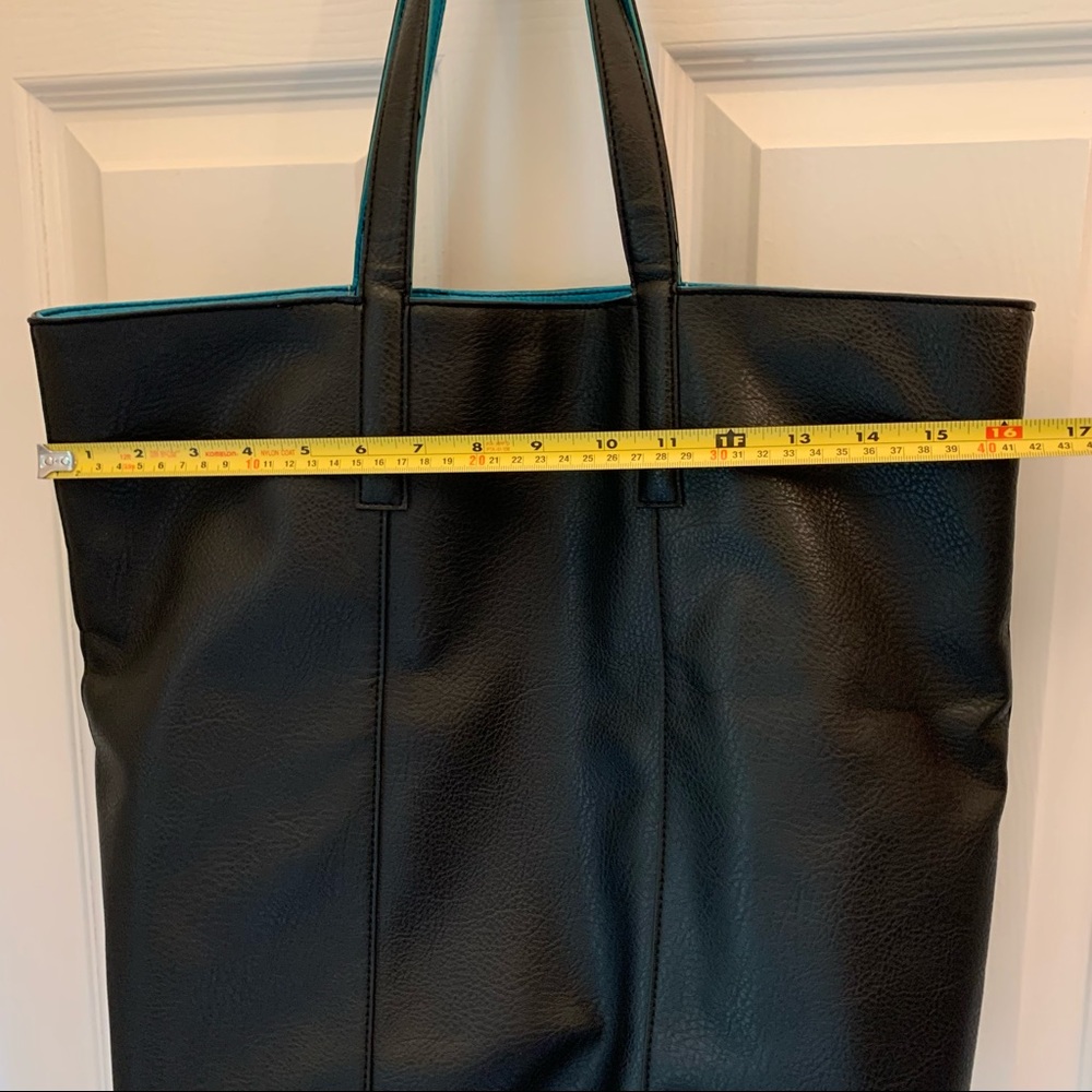 Reversible tote - Picture 4 of 4